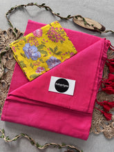 Gajri Handloom Cotton Saree With Yellow Flower Print Blouse